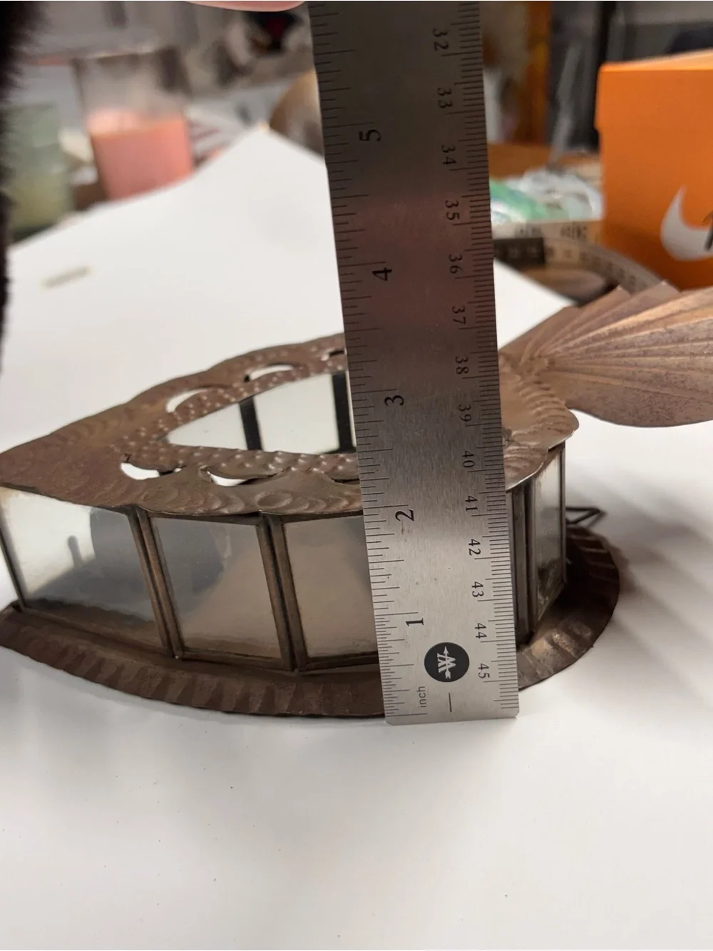 Heart-Shaped Rustic Metal Wall candle Holder in Brown Tin